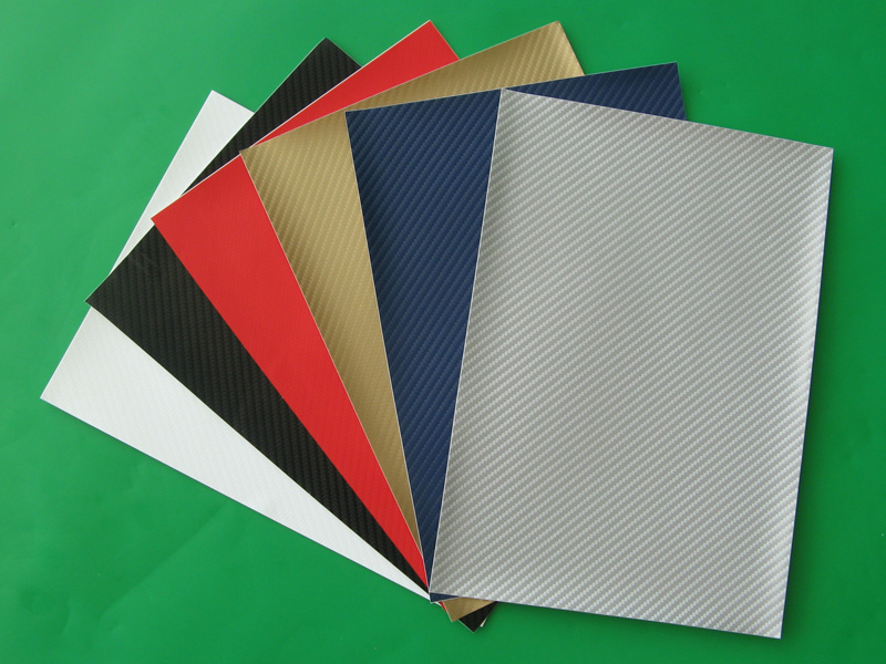Vinyle et fibre de carbone d'enveloppe de voiture